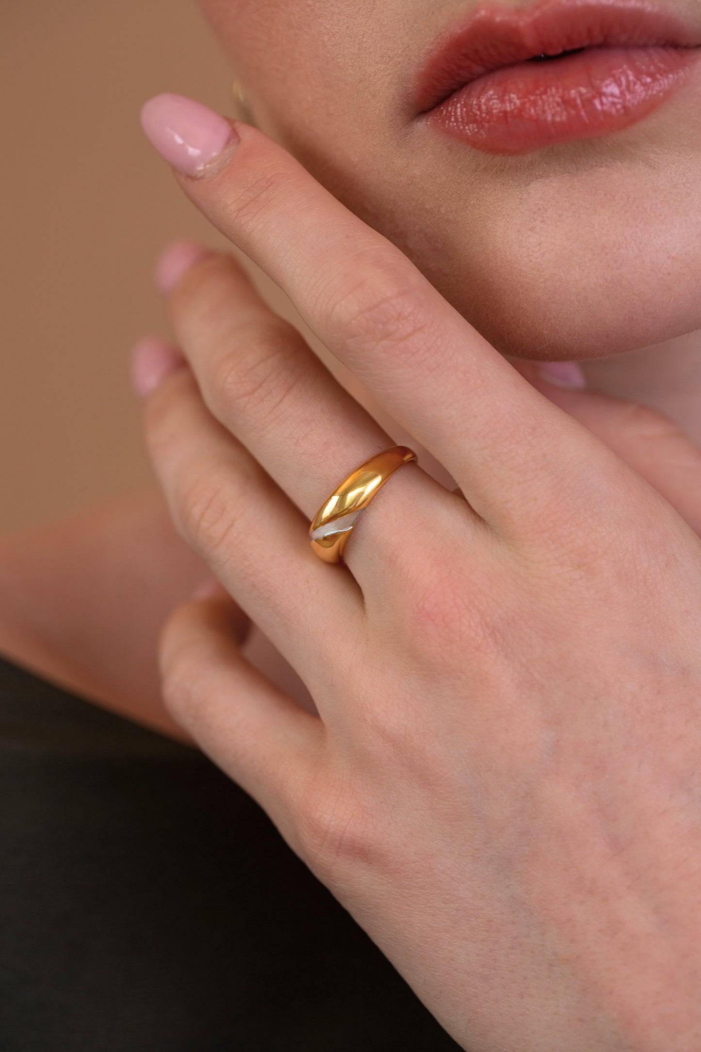 Two Tone Slit Dome Ring