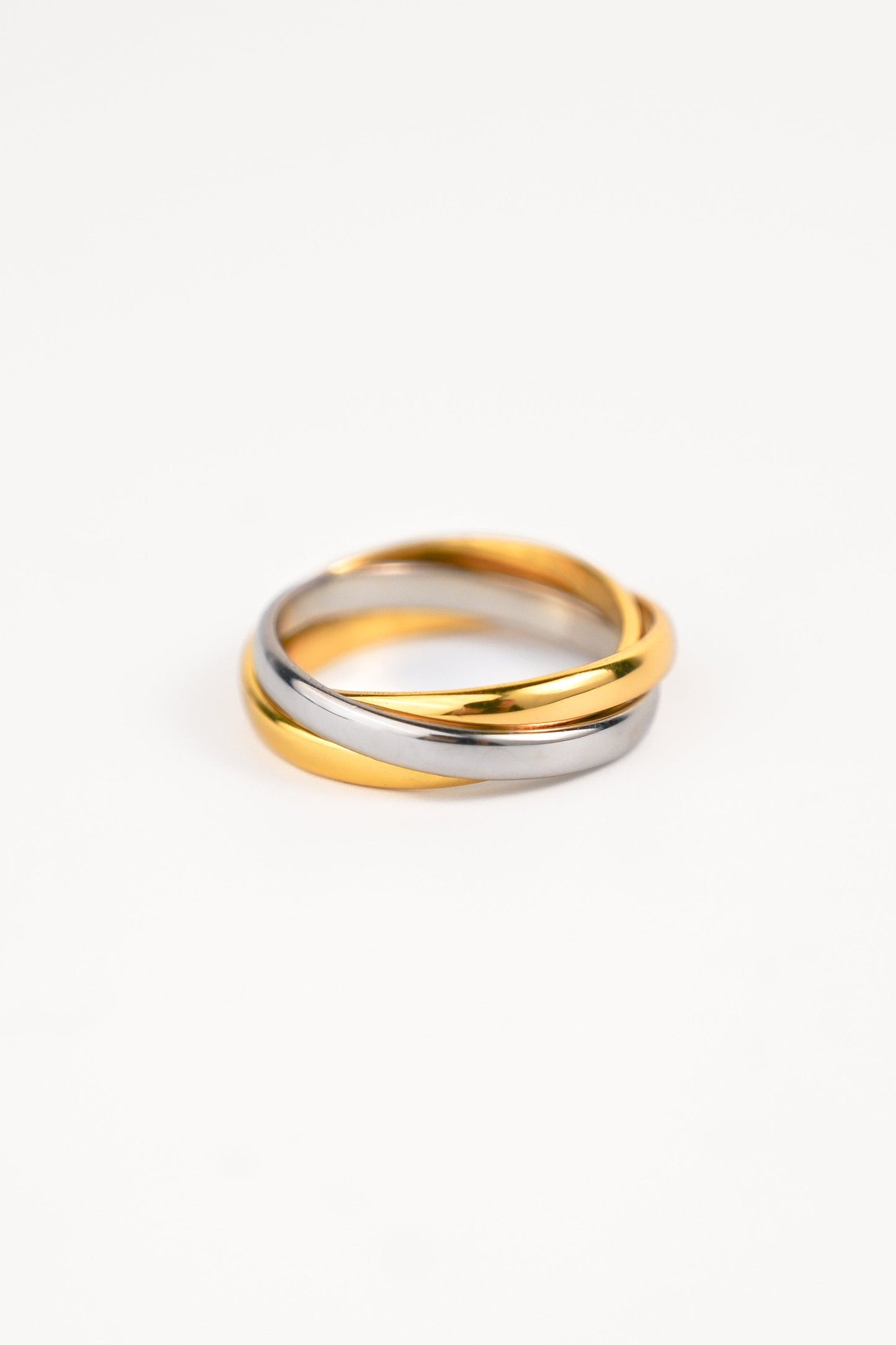 Two tone Interlink Ring