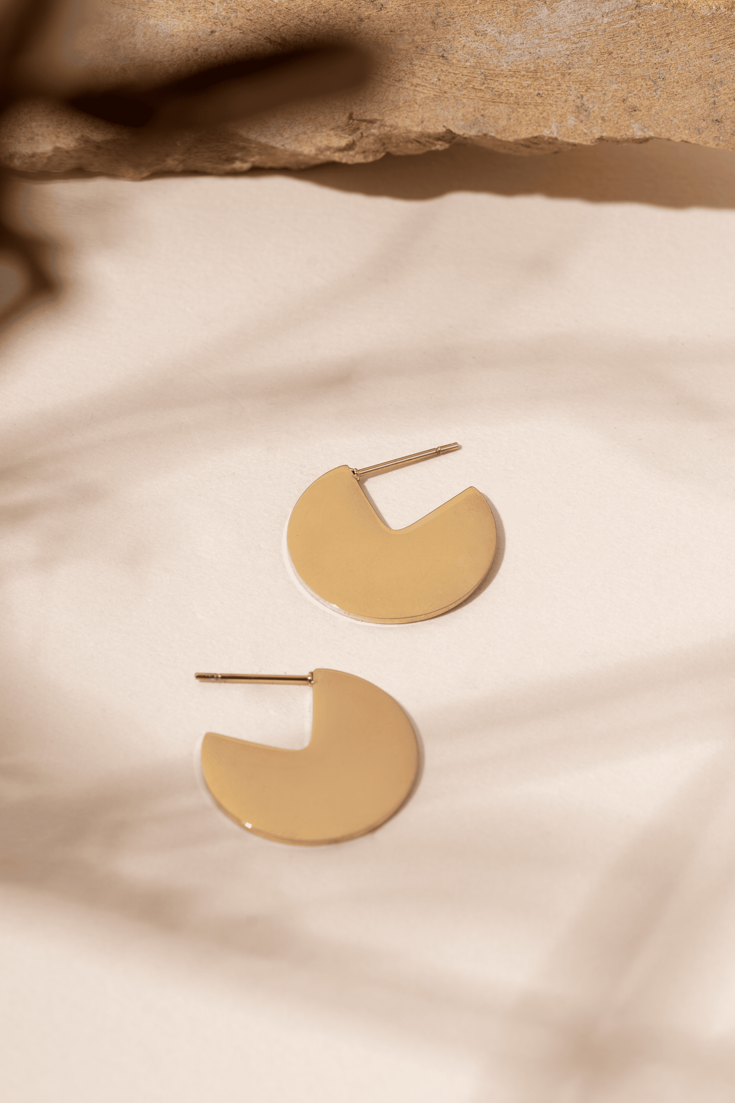 Minimalist Disc Earrings